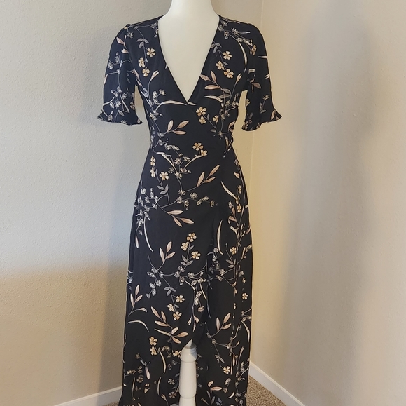 Lulu's Black Floral Wrap Dress size 2 - Picture 13 of 15